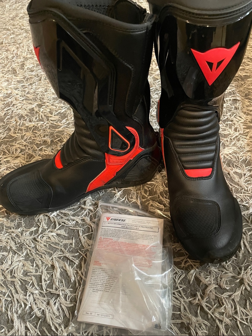 Dainese Nexus 2 Men's Motorcycle Boots in Black & Red Size 7.5 men